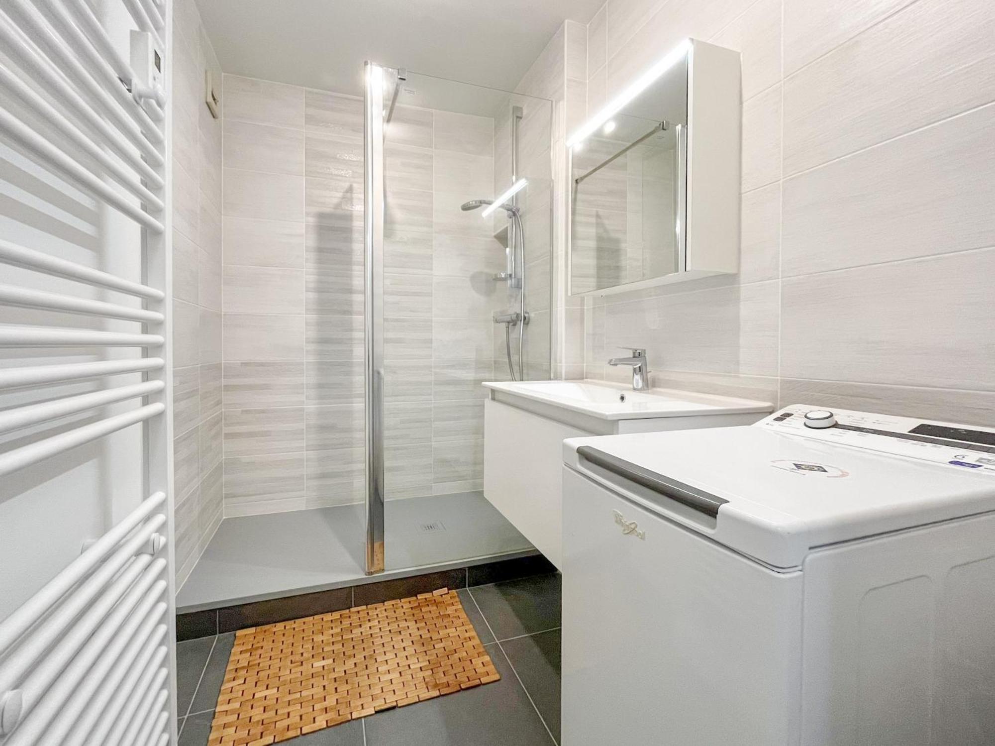 Joli Appartement Avec Vue Imprenable Sur La Baie Des Sables - 4 Pers 莱萨布勒-多洛讷 外观 照片